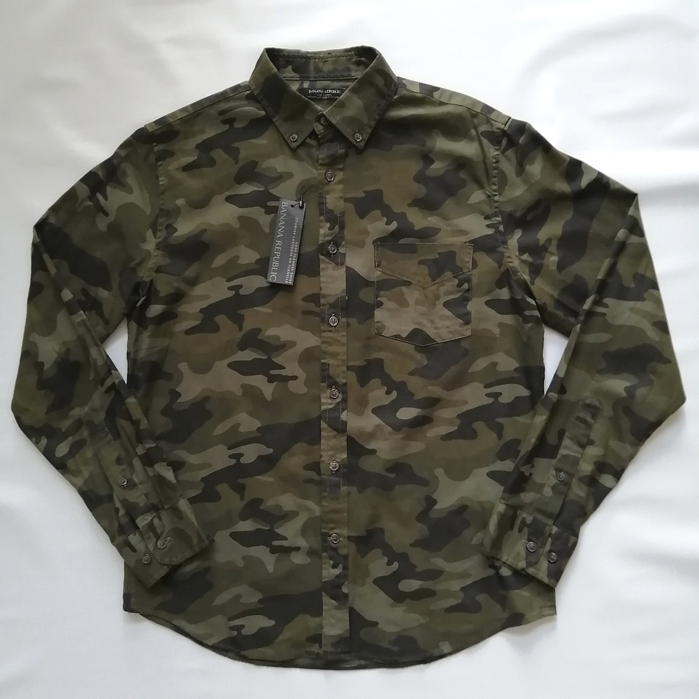 Banana Republic Camo Shirt Medium NWT
